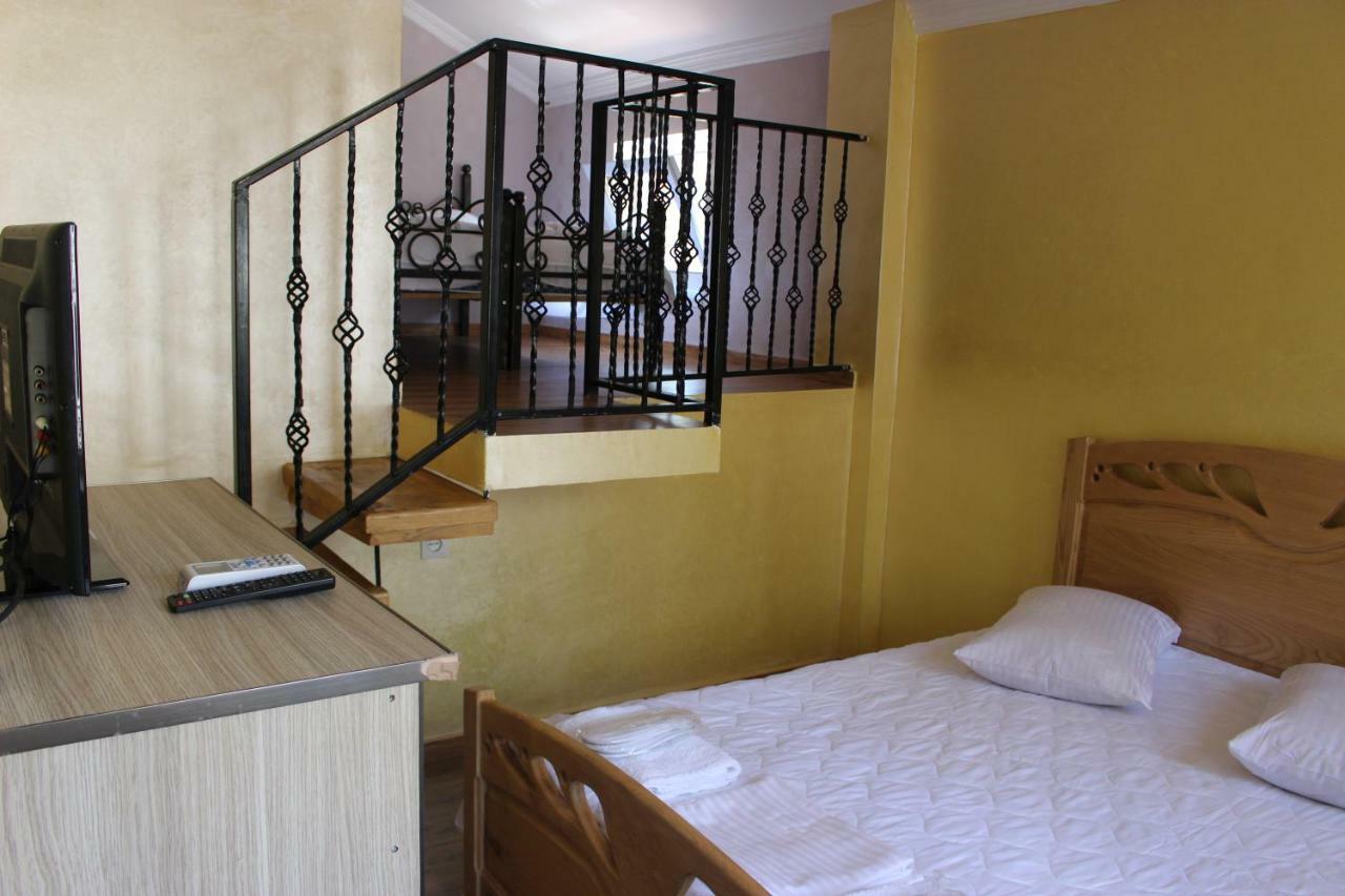 Hotel Evrazia Ureki Eksteriør bilde