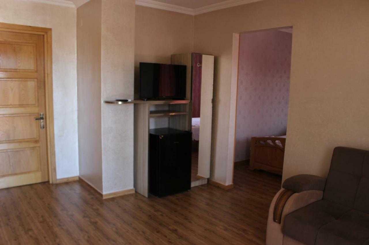 Hotel Evrazia Ureki Eksteriør bilde